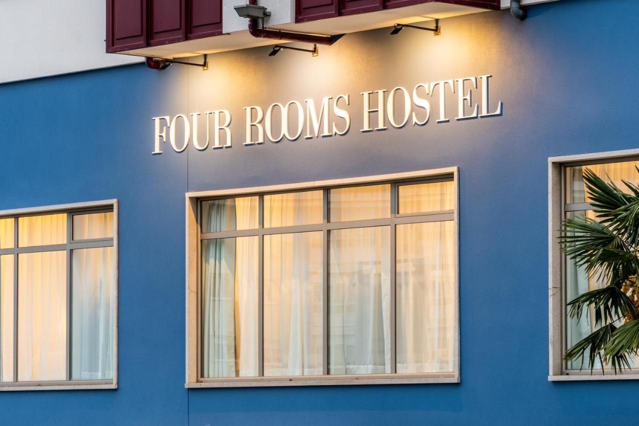 Four Rooms Hostel Lugo Esterno foto